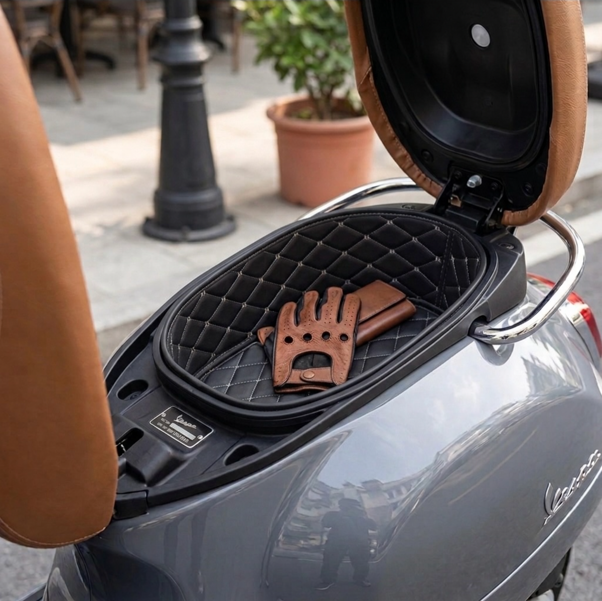 Helmfachpolster für Vespa GTS